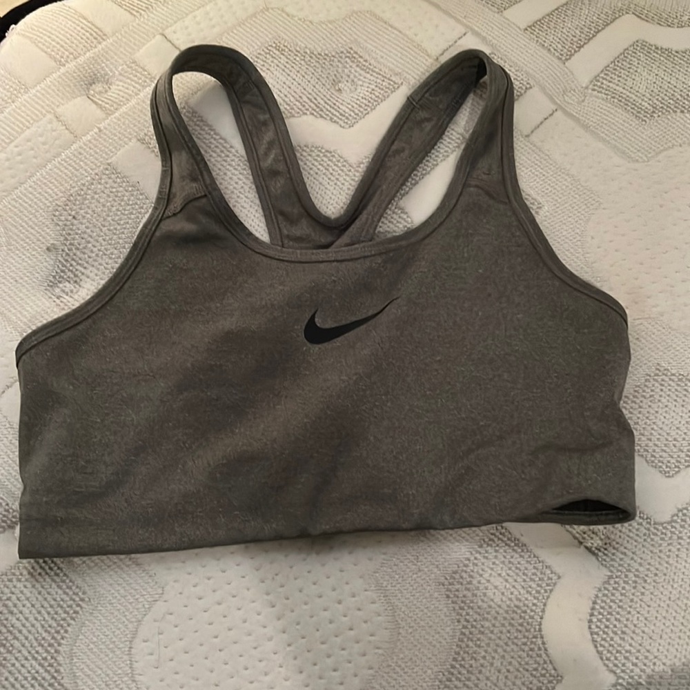 Nike sports bra unlined size large